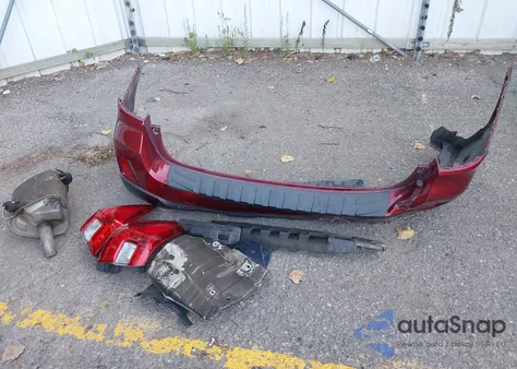 2016 Subaru Outback 3.6R Limited z USA, uszkodzony, nr VIN 4S4BSENCXG3354213